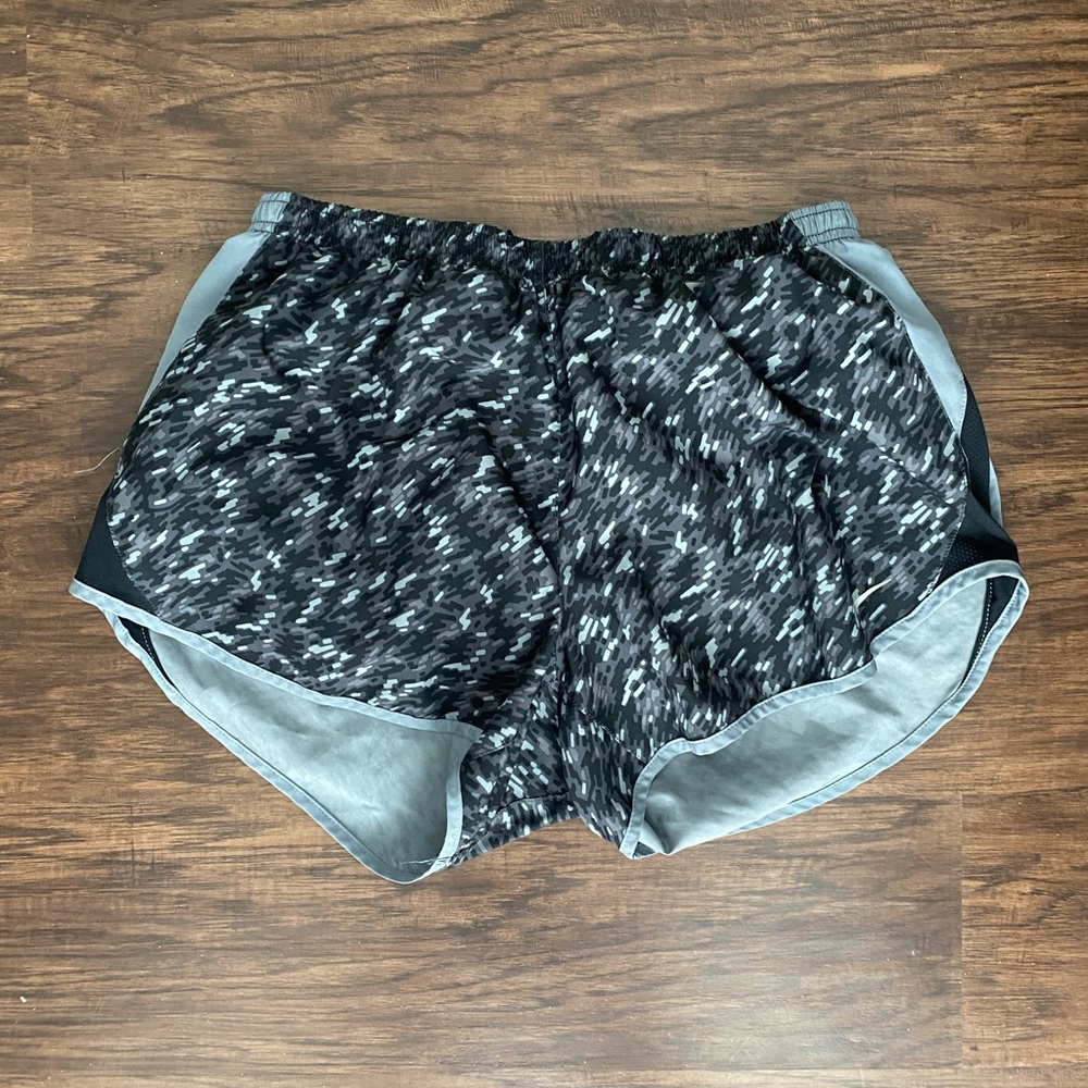 Nike shorts M